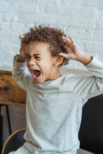 How to calm an angry child while staying calm